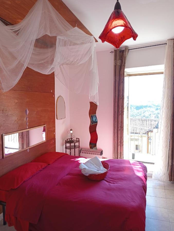 Casa Vacanze Il Girasole Caltagirone Exterior photo
