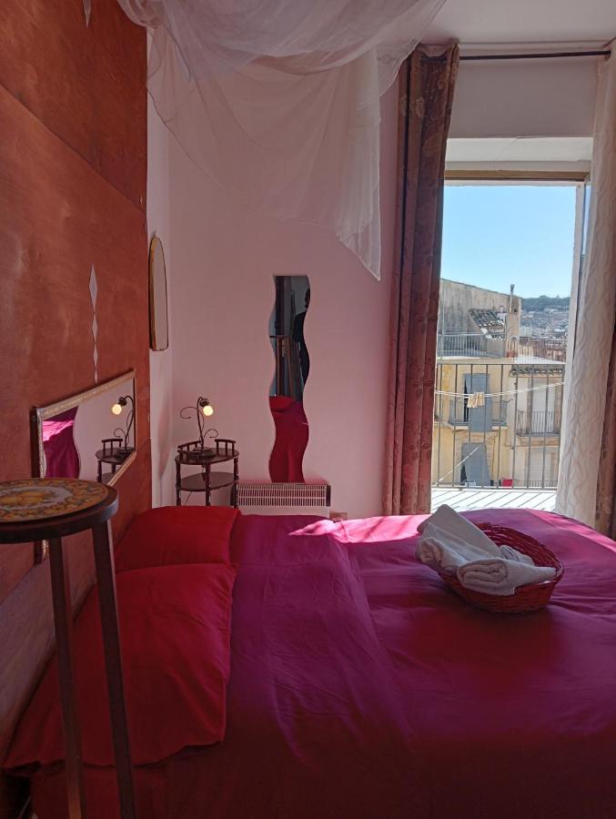 Casa Vacanze Il Girasole Caltagirone Exterior photo